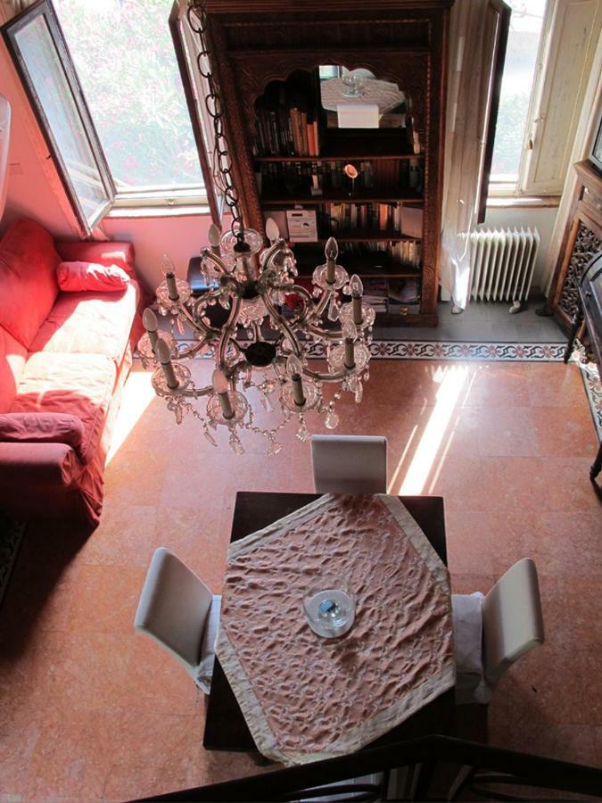 Budget Romance Tower Studio Apartment Lari Екстериор снимка